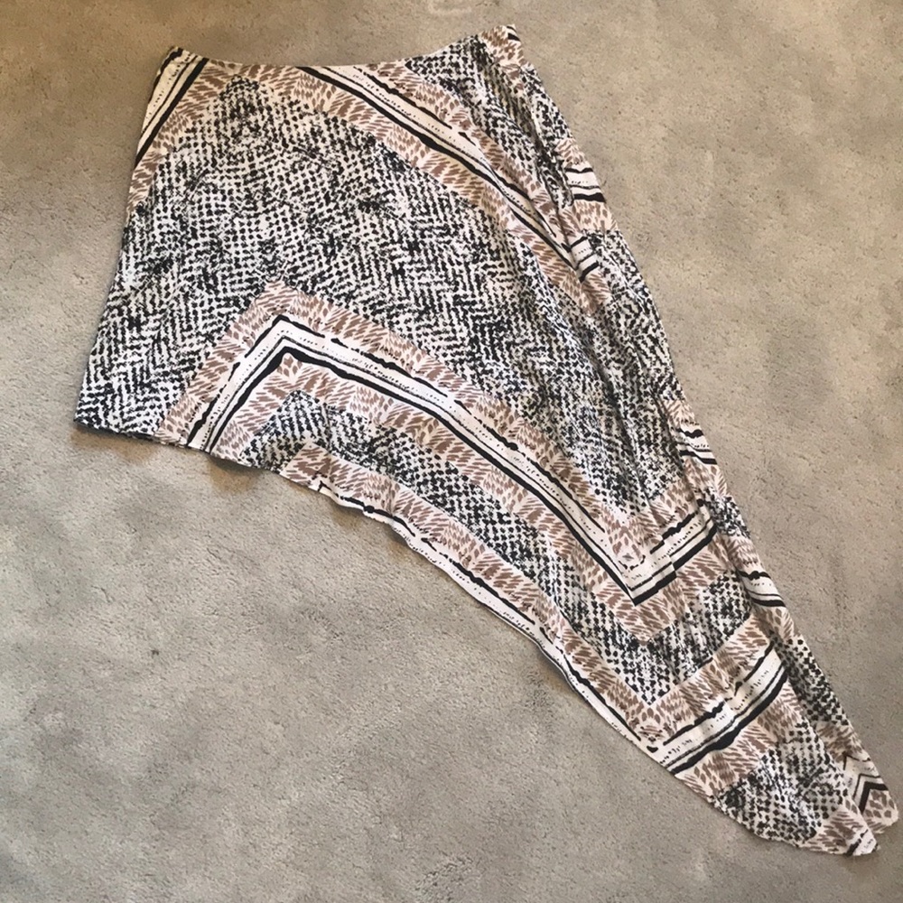 BCBGeneration Asymmetrical skirt